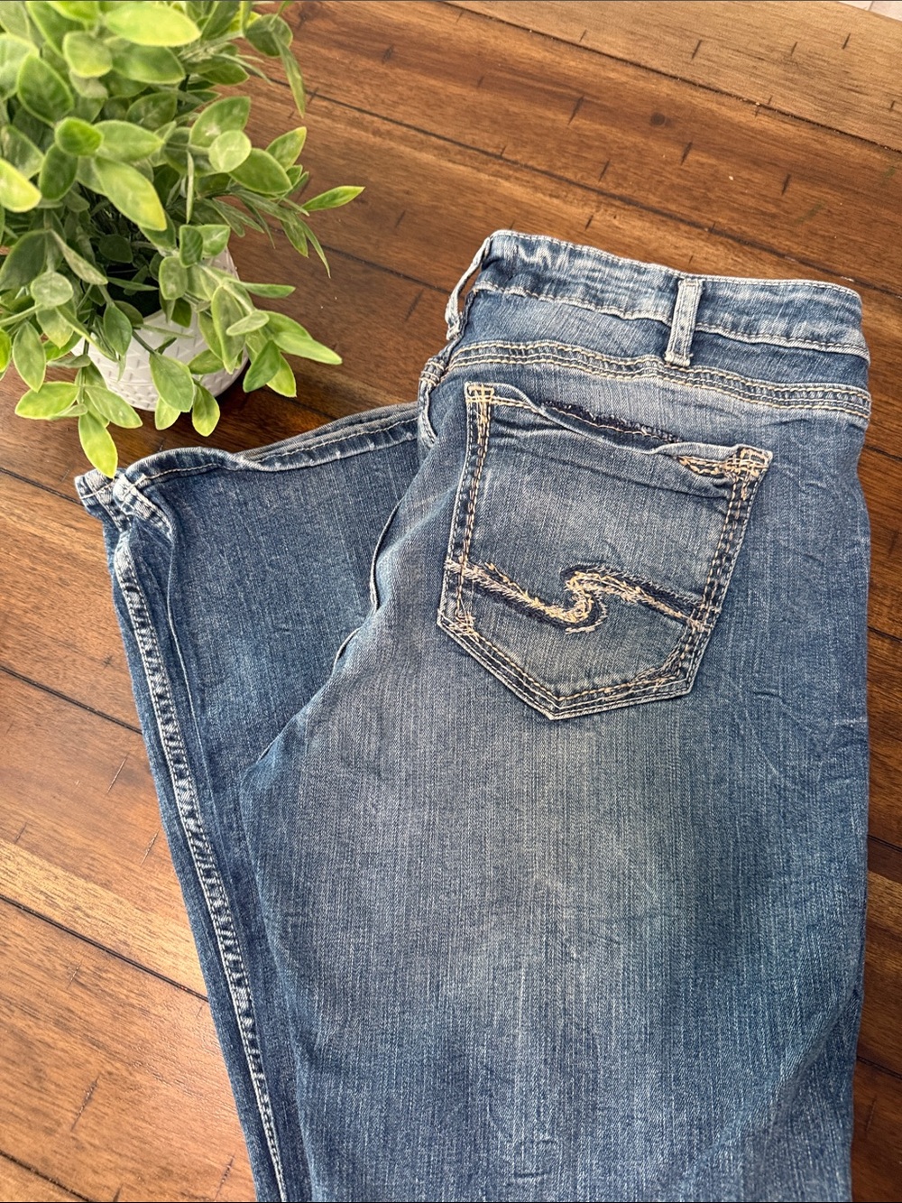 Silver Jeans Women's Boot Cut Jeans - 36/35 Medium Blue Wash